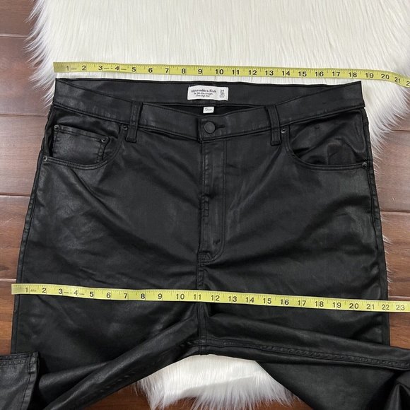 Abercrombie‎ & Fitch Size 18 / 34 Coated Black High Rise 90s Slim Straight Jeans - Picture 4 of 9